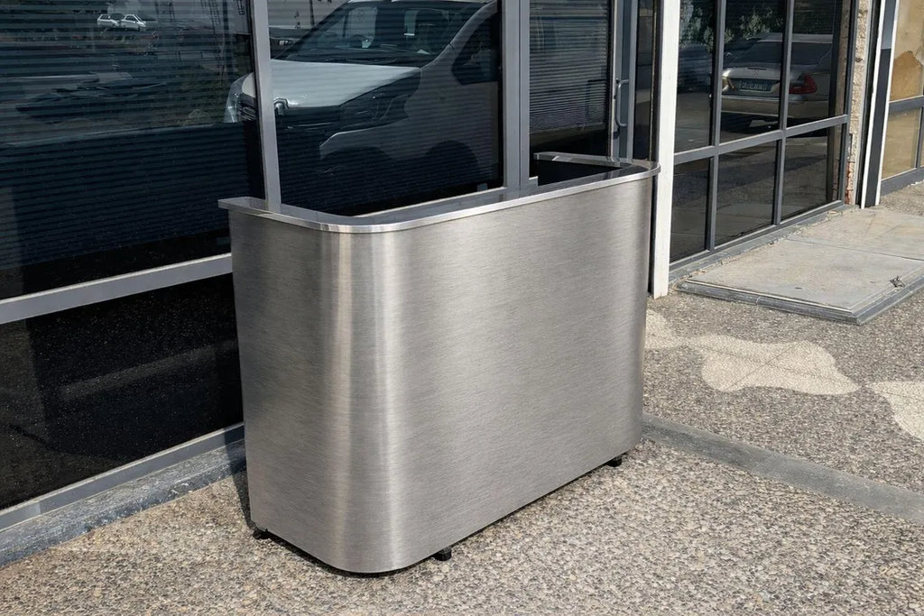Özel Üretim Aynalı Paslanmaz Çelik Resepsiyon Bankosu, Krom Metal Karşılama Masası – Ofis, Salon ve Mağazalar İçin Modern Lüks Resepsiyon Desk’i