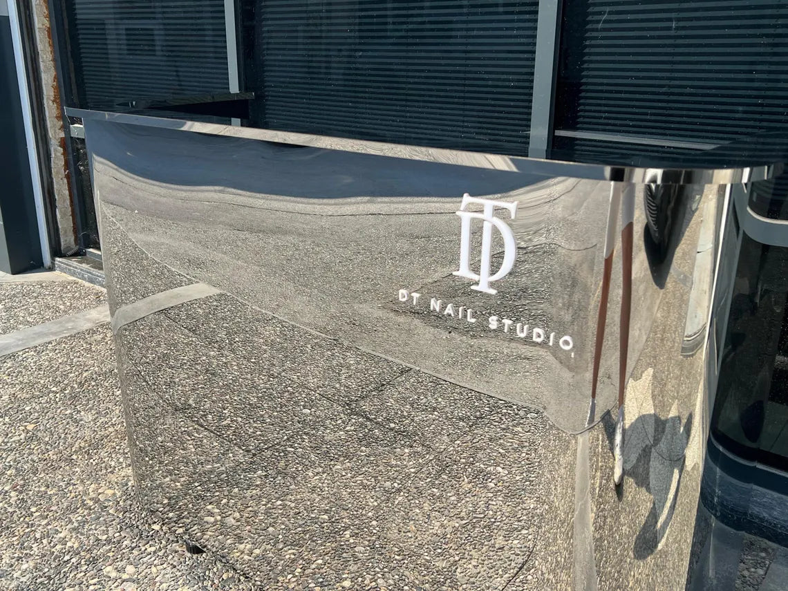 Özel Üretim Aynalı Paslanmaz Çelik Resepsiyon Bankosu, Krom Metal Karşılama Masası – Ofis, Salon ve Mağazalar İçin Modern Lüks Resepsiyon Desk’i